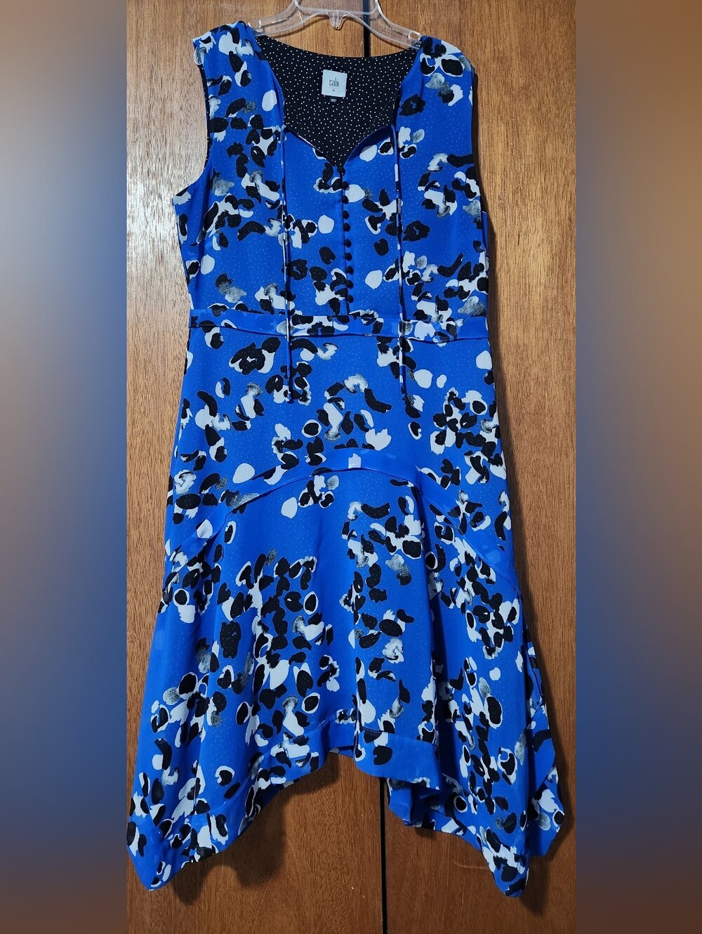 Cabi Untamed Dress Size Medium Style #5576.  Like New Condition